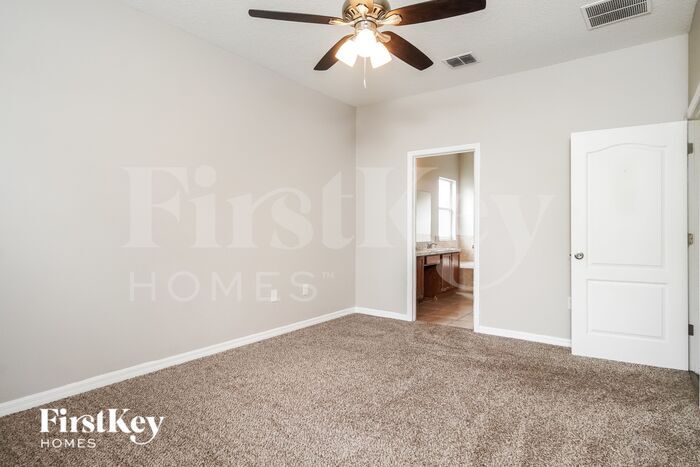 Building Photo - 15349 Montesino Dr