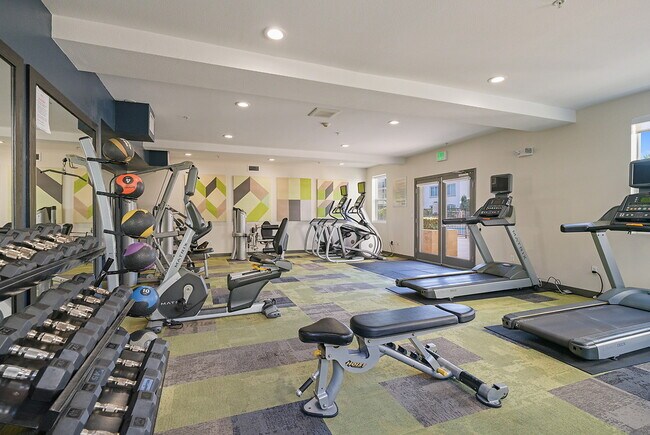 Building Photo - Avery