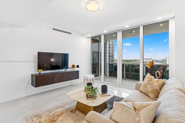 Building Photo - 3200 N Ocean Blvd