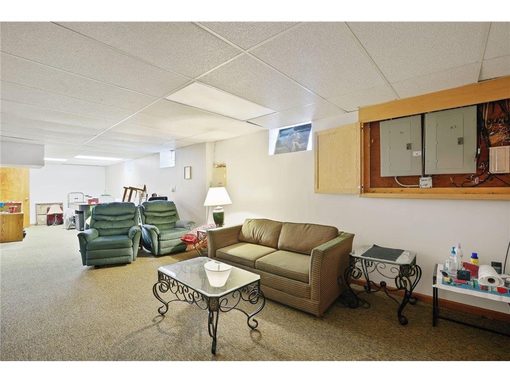 Building Photo - 3829 Lake Dr