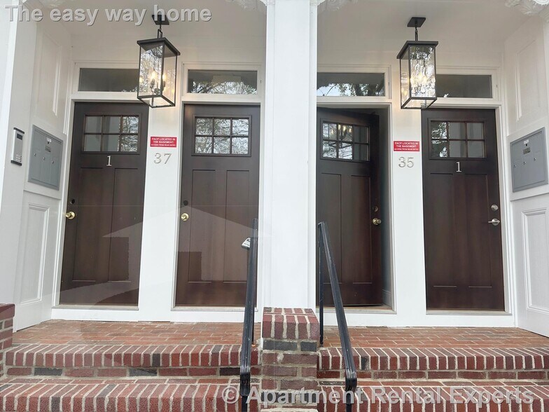 Building Photo - 37 Gore St