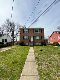Building Photo - For Rent: Comfortable Living at 6414 Faird...