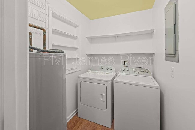 Building Photo - 6866 Sika Ln