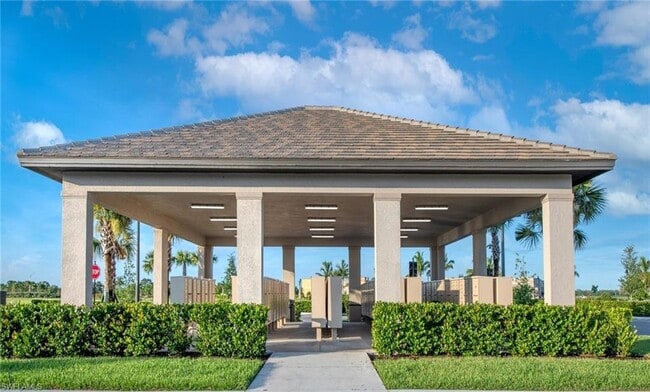 Building Photo - 18316 Ridgeline Dr