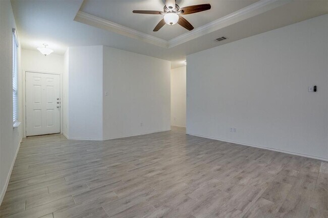 Building Photo - 217 La Dera Dr