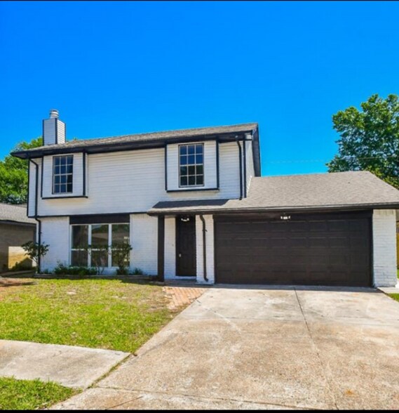 Primary Photo - 19918 Burle Oak Dr