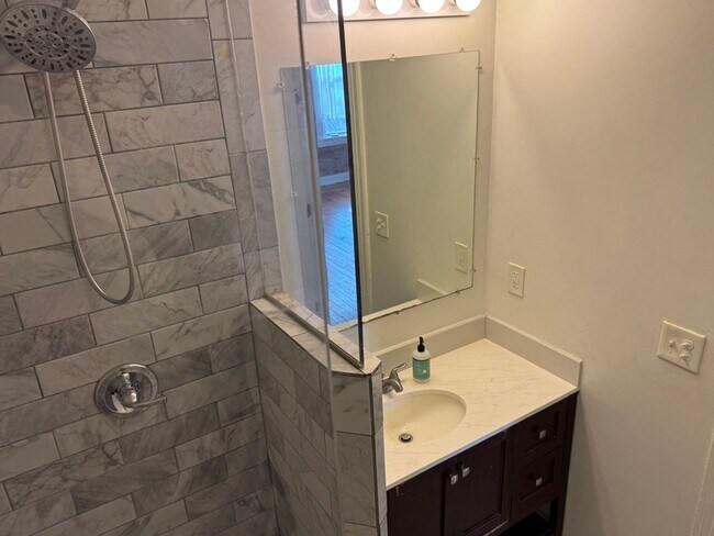 Building Photo - 3020 Cherokee St