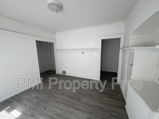 Building Photo - 3284 N 30th St