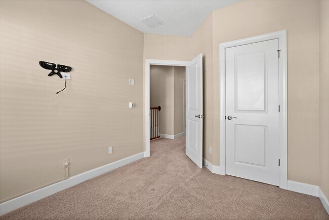 Building Photo - 5912 Anchorage Way S