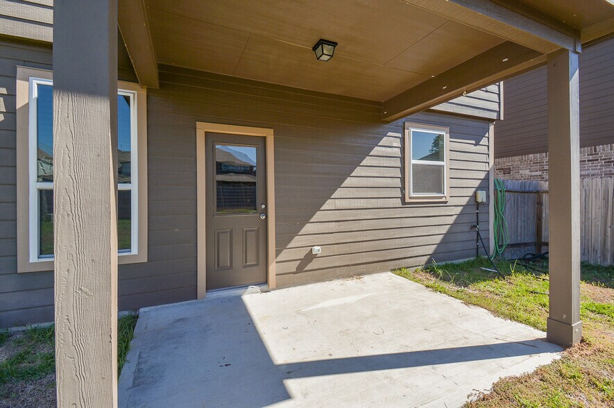 Building Photo - 2380 Elm Crossing Trail