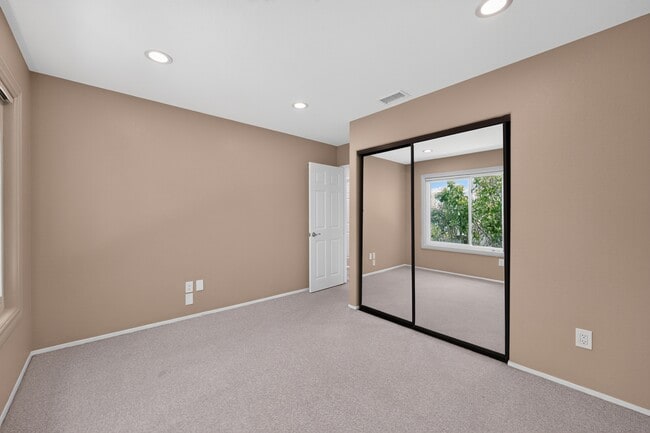 Building Photo - 12137 Putting Green Row
