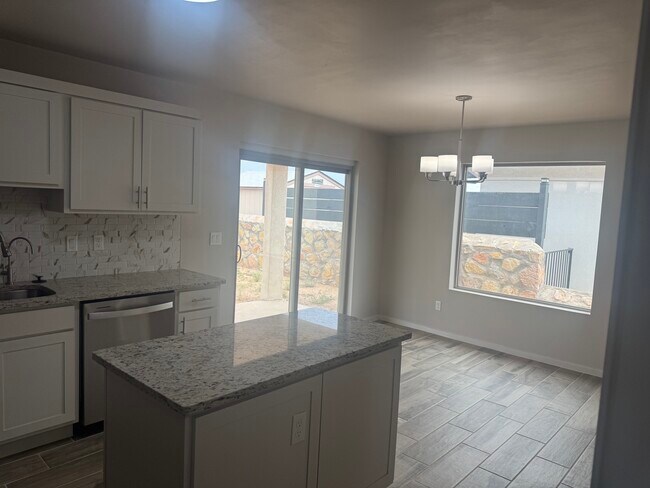 Building Photo - 12528 Polo Norte Dr