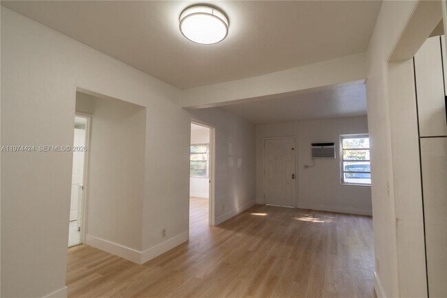 Building Photo - 3665 SW 16th St