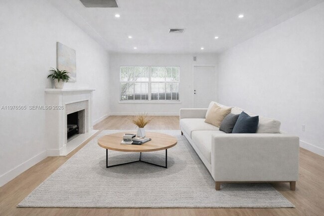 Building Photo - 100 SW 30th Rd