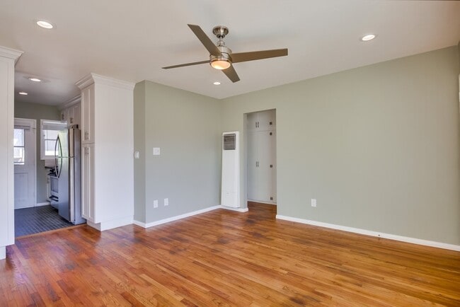 Interior Photo - Alabama &amp; Meade