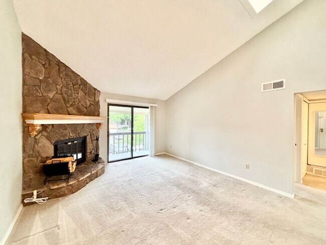 Building Photo - 7730 W 87th Dr