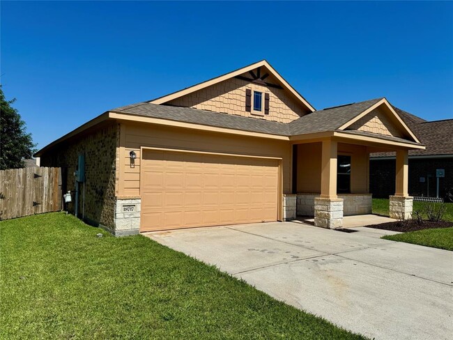 Building Photo - 18717 Stewart Hill Dr