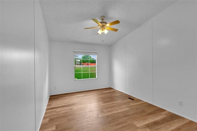 Building Photo - 7012 Bronco Ct