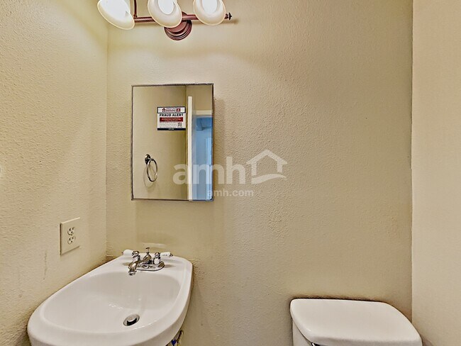 Building Photo - 8131 Cheryl Meadow Dr