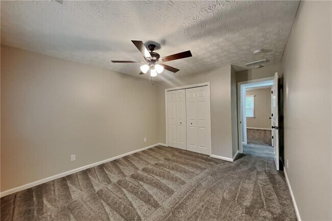 Building Photo - 1463 Shadowrock Heights