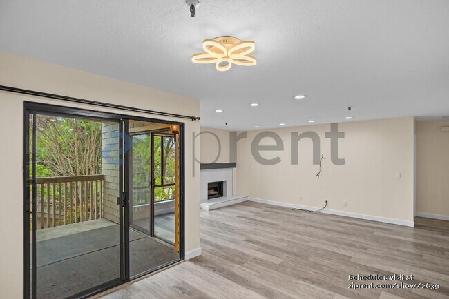 Building Photo - 49 Showers Dr