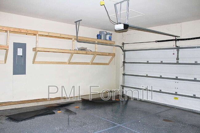 Building Photo - 4417 Carrington Dr