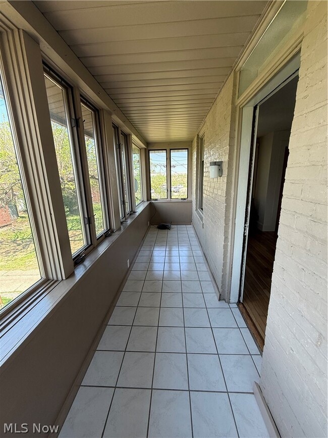 Building Photo - 809 Shinnick St