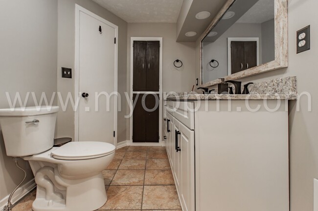 Building Photo - Completely Remodeled! 3 Bedroom / 3 Bathro...