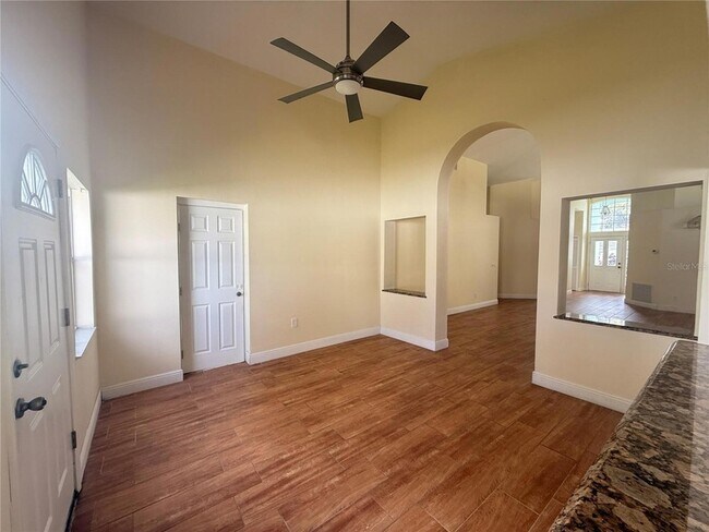 Building Photo - 2073 River Park Blvd