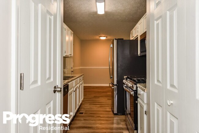 Building Photo - 3077 Botany Dr