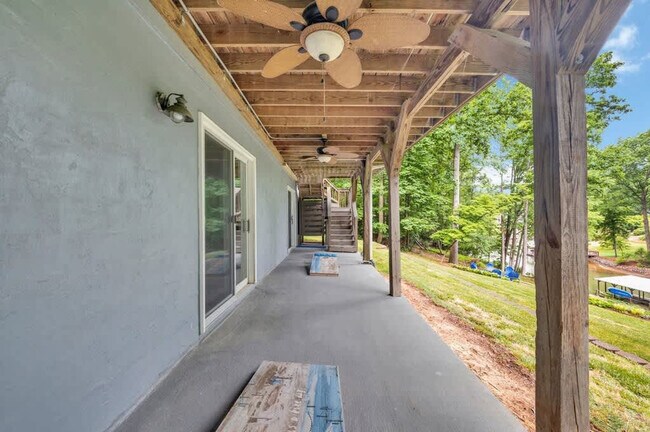 Building Photo - 254 Beaten Path Rd