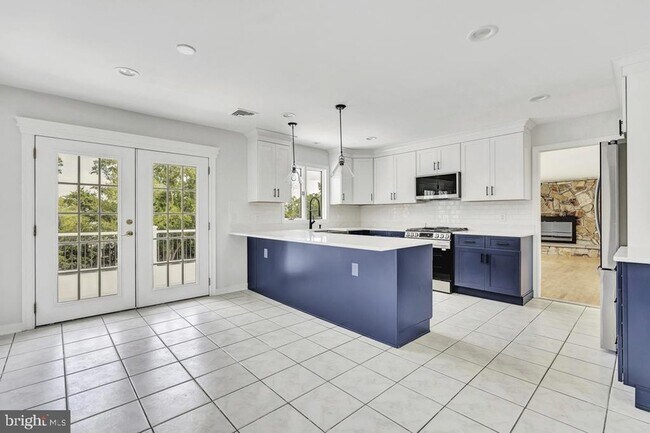 Building Photo - 136 Carlough Rd