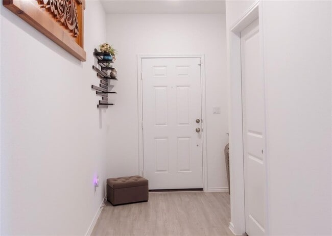 Building Photo - 1404 Aquilla Dr