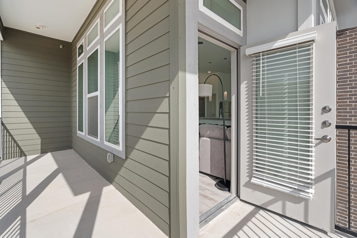 Building Photo - 12100 1/2 Ferrystone Glen Drive-SI FL3-ID1240330P