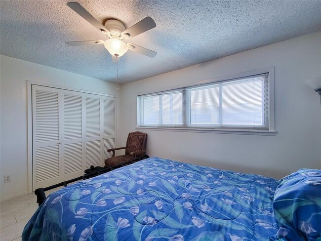 Building Photo - 3809 N Braeswood Blvd