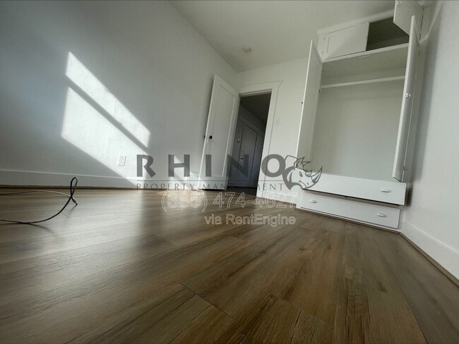 Building Photo - 1144 S 200 E