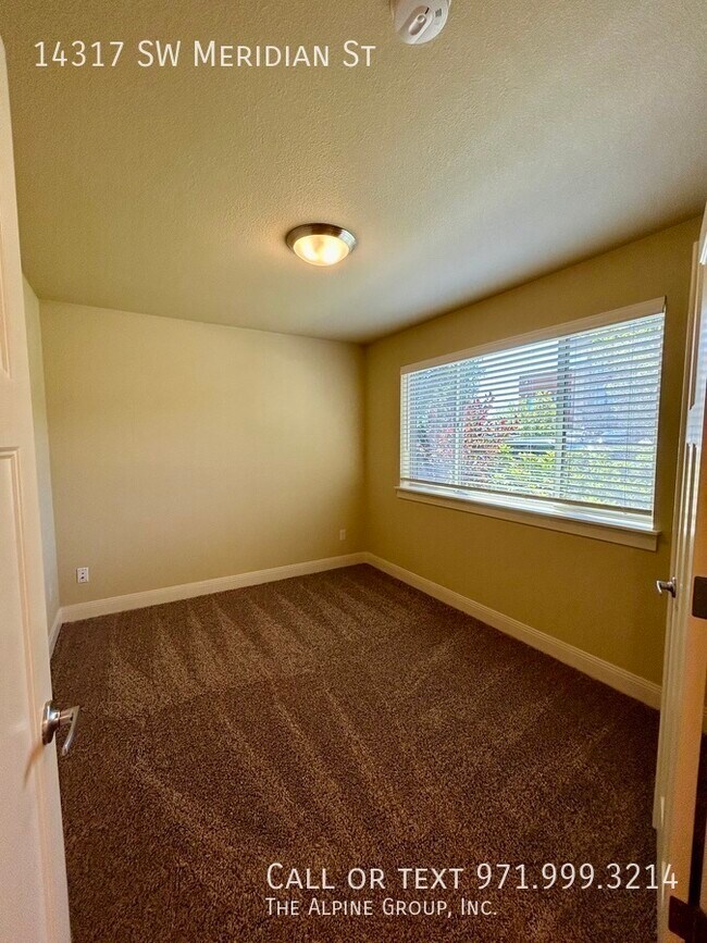 Building Photo - 14317 SW Meridian St