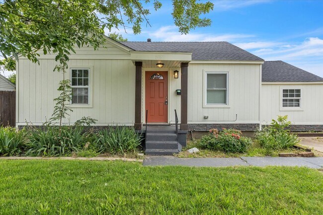 Building Photo - 1536 SW 52nd St