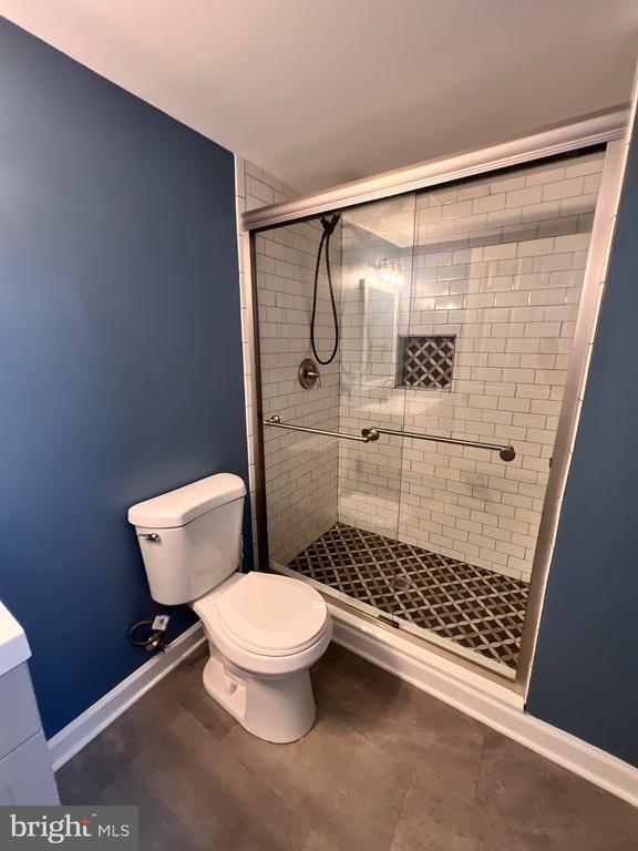 Building Photo - 5925 Vernons Oak Ct