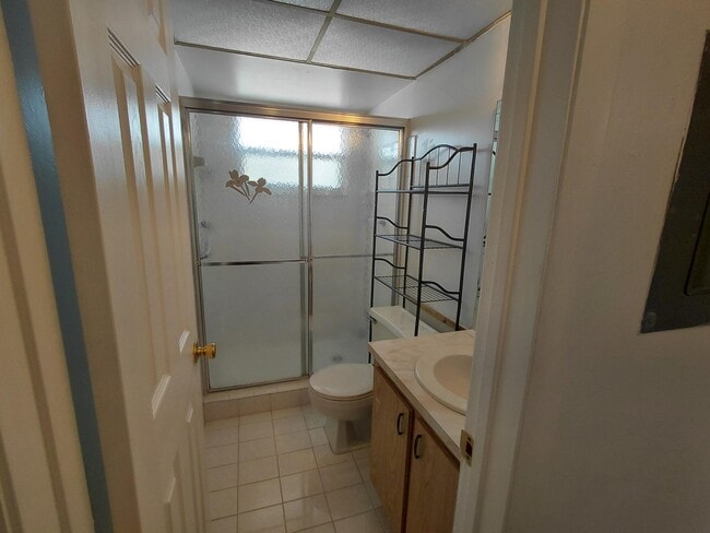 Building Photo - 6850 Royal Palm Blvd