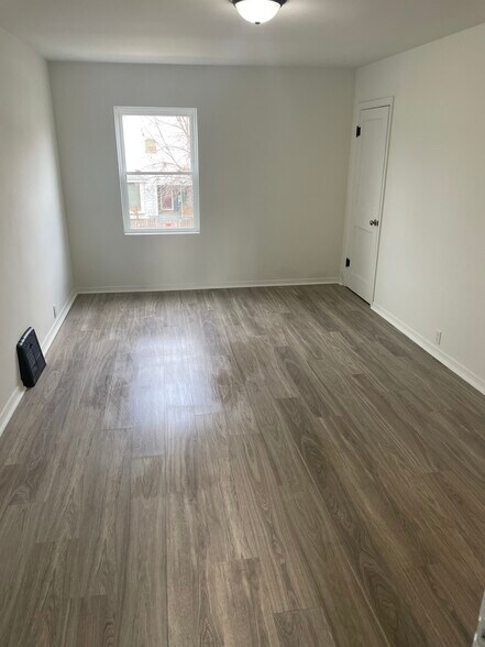Building Photo - 1609 4th Ave