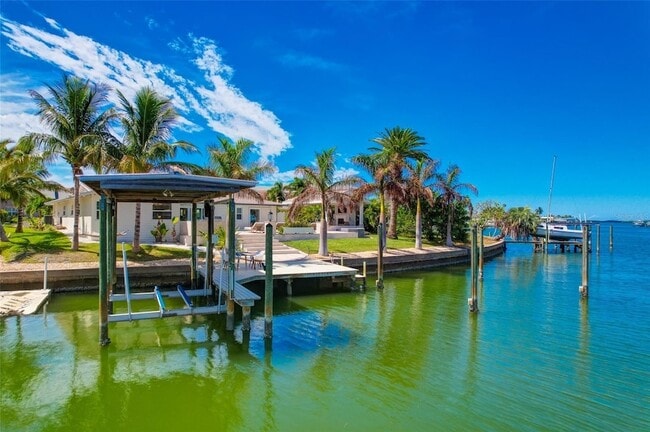 Building Photo - 807 Snug Island