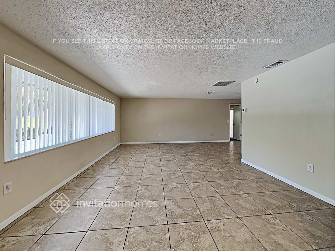 Building Photo - 1895 Almeria Way S