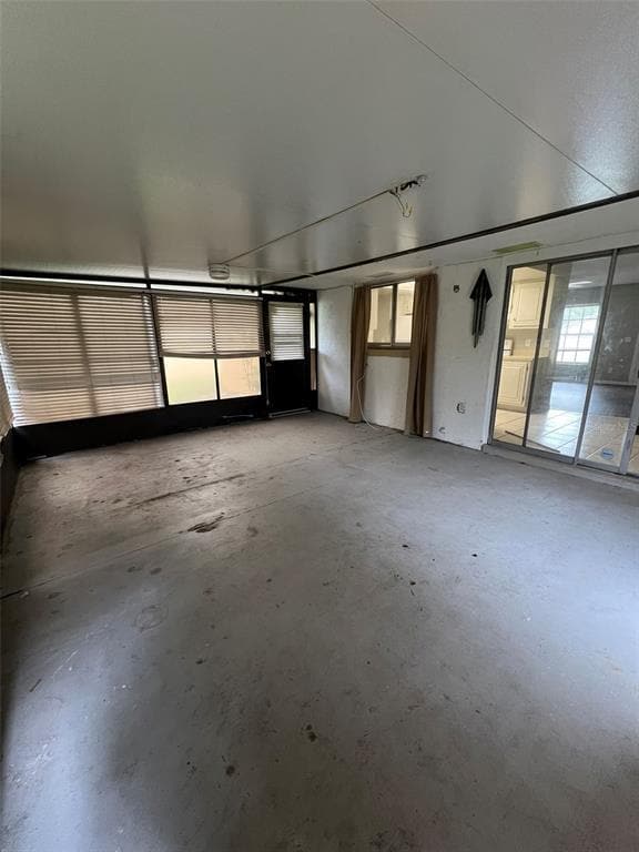 Building Photo - 146 N Alderwood St