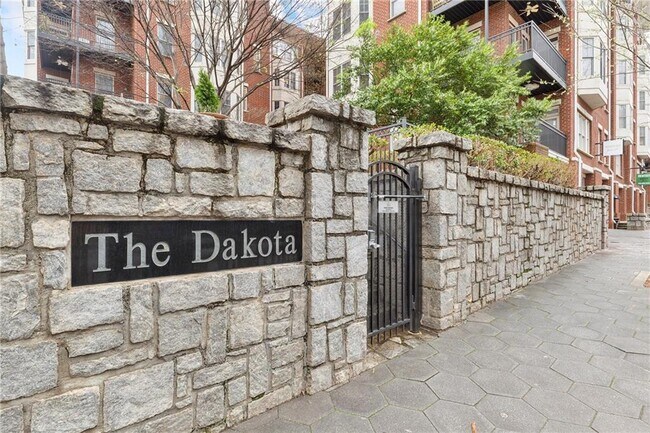 Building Photo - 850 Piedmont Ave NE