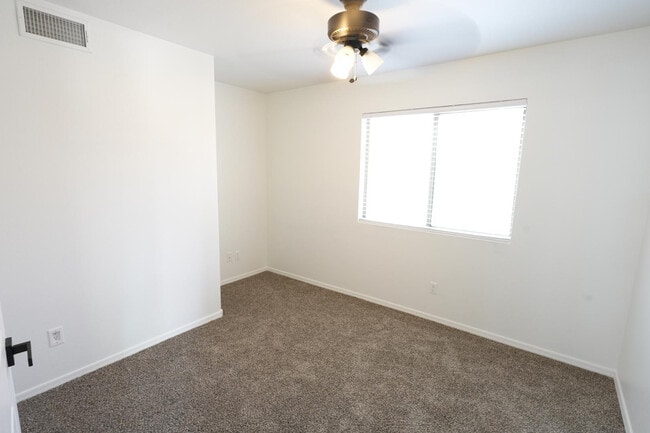 Building Photo - 16182 N 157th Dr