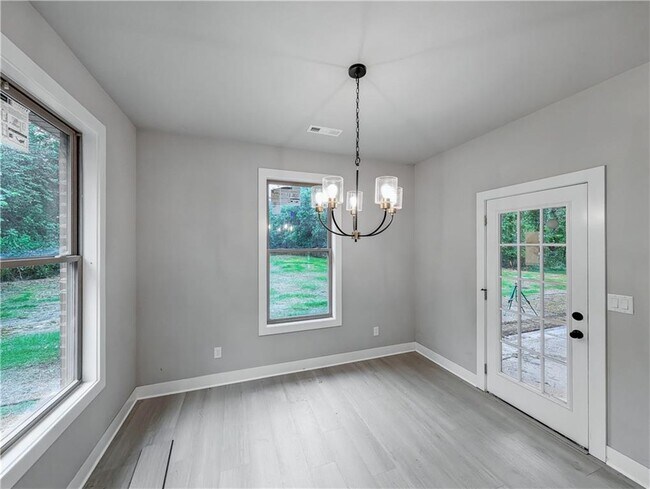 Building Photo - 10 Olmsted Cir
