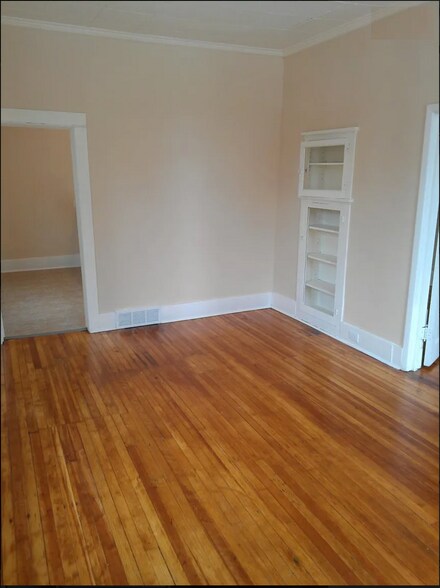 Living Room - 2508 Decatur St
