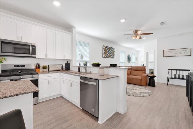 Building Photo - 23823 Escardilla Dr