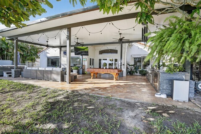 Building Photo - 18950 SW 16th St